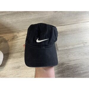Nike Strapback Hat Youth Size 4-7 Black Embroidered Swoosh Logo‎ Cap Cotton